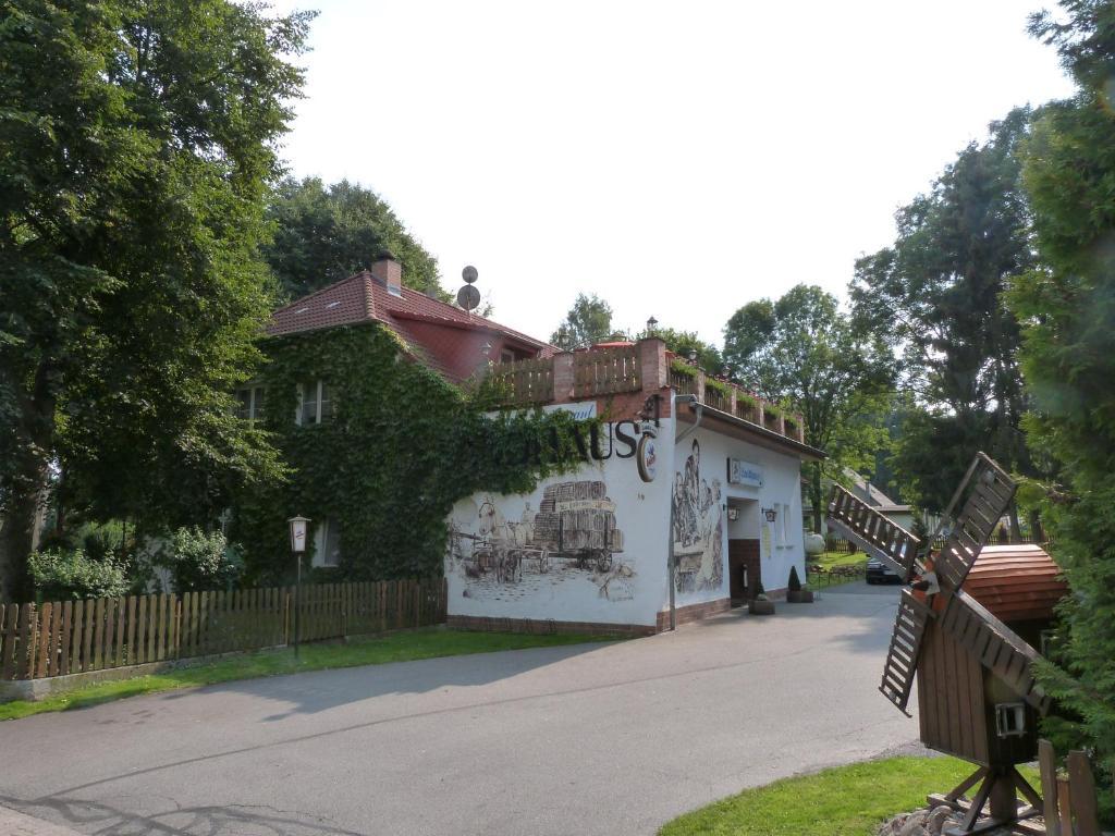 Landhaus Dargelin Hotel Behrenhoff Eksteriør billede