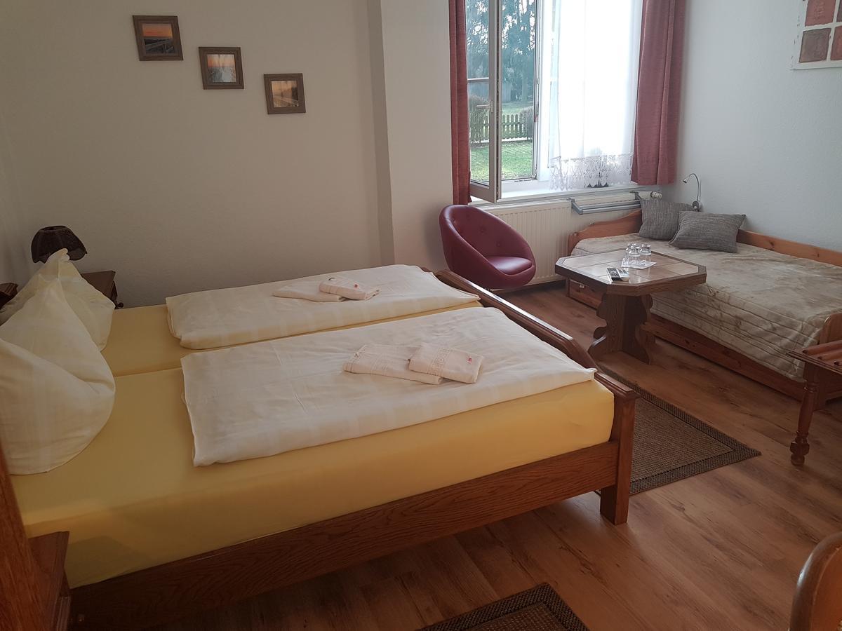 Landhaus Dargelin Hotel Behrenhoff Eksteriør billede