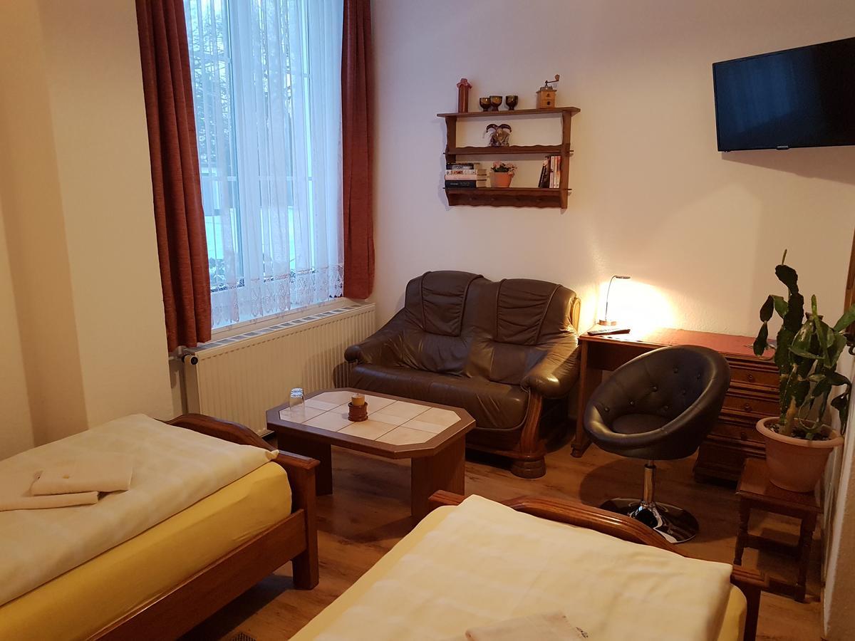 Landhaus Dargelin Hotel Behrenhoff Eksteriør billede