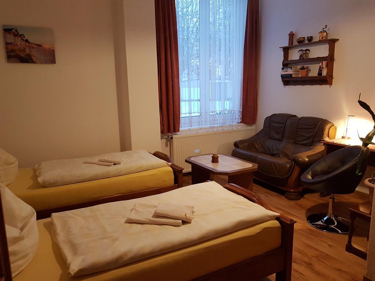 Landhaus Dargelin Hotel Behrenhoff Eksteriør billede